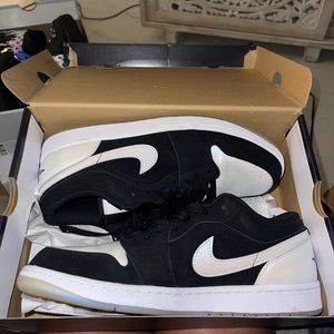 Air Jordan 1 Low SE Diamond